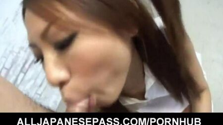 La donna giapponese scopa due