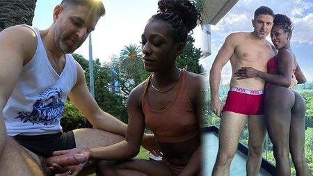 Guarda il tuo amico prendere vita nella mia mano. Magia, senza dubbio