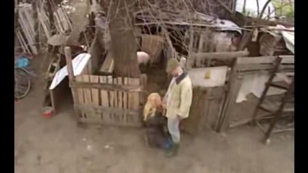 Sesso con troia russa nel villaggio