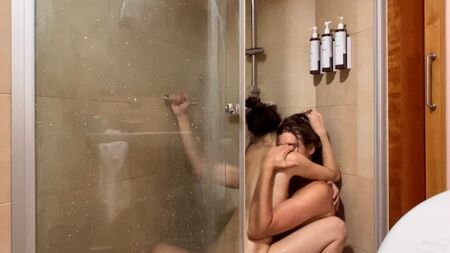 Il bagno è il luogo ideale per l'amore!