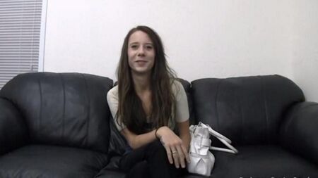 Un giovane dilettante è stato scopato duramente per un casting