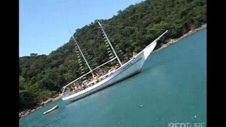 Molte ragazze sono pronte a scopare su uno yacht