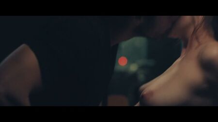 Shailene Woodley nuda - Endings, Beginnings (2019) HD 1080p Guarda online