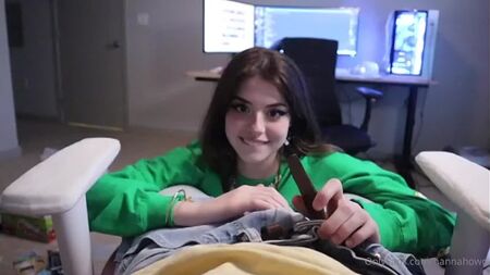 hannaowo hanna pompino succhia onlyfans leak onlyfans