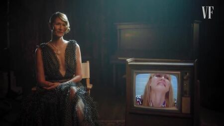 Laura Dern racconta i suoi momenti di panico più intensi _ Surprise Showcase _ Vanity Fair