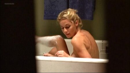 Connie Nielsen nuda - Dark Summer (2000)