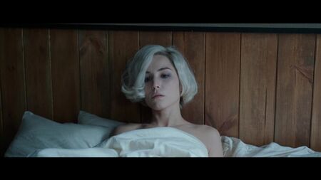Noomi Rapace nuda - Le sette sorelle (What Happened to Monday, 2017) HD 1080p Guarda online / Noomi Rapace - Il mistero delle sette sorelle