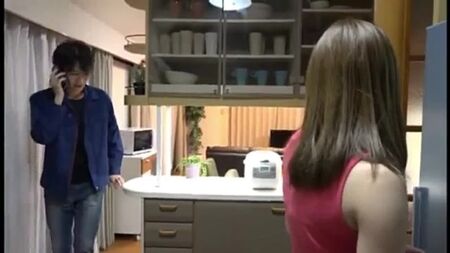 La moglie giapponese tradisce il marito.mp4