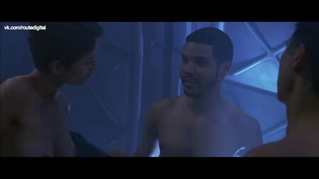 Robin Tunney, Angela Bassett nude - Supernova (2000) Guarda online / Robin Tunney, Angela Bassett - Supernova
