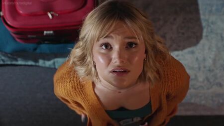 Olivia Holt, Reha Sandill - Turkey Drop (2019) HD 1080p Nuda? Sexy! Guarda online