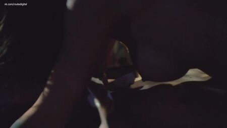 Carrie-Anne Moss nuda - The Soft Kill (1994) + slow motion Guarda online / Carrie-Anne Moss - L'omicidio delicato