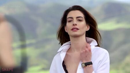 Anne Hathaway - Dietro le quinte - Copertina di SHAPE, giugno 2019, HD 1080p. Nuda? Che figata!