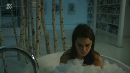 Rosabell Laurenti Sellers nuda (coperta) - Spides s01e07 (2020) HD 1080p Guarda online / Rosabell Laurenti Sellers - Spides
