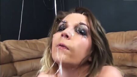 Pompino profondo, scopata senza sosta in bocca, rumori della gola che lavora, raccolta dei momenti migliori, compilation di porno, sesso porno, montaggio