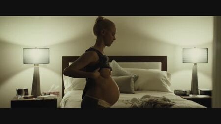 Sarah Gadon nuda - Enemy (2013) HD 1080p Web-DL Guarda online