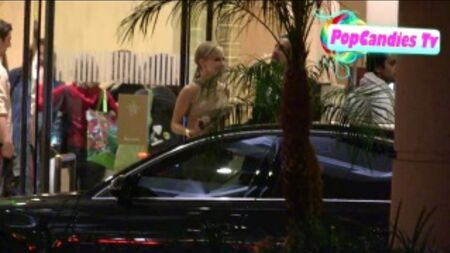 Julie Benz e Rich Orosco salutano i fan a Beverly Hills