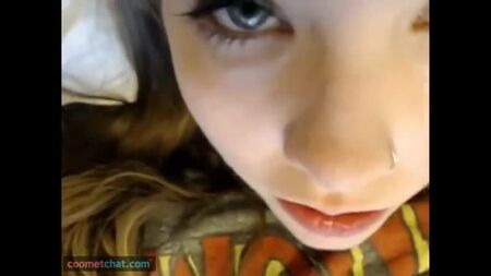 chat erotica, sesso virtuale, in webcam, ragazza giovane, vagina, leccata