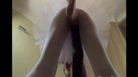 Ballerine lesbiche e strapon
