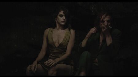 Eva Mendes nuda - Holy Motors (2012) HD 1080p Guarda online / Eva Mendes - Holy Motors