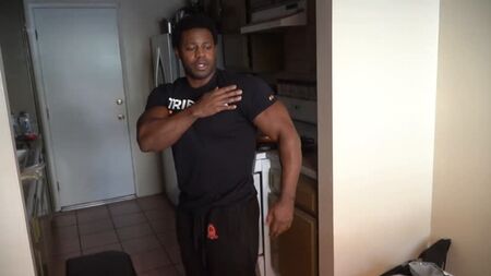 Allenamento di posa con Breon Ansley