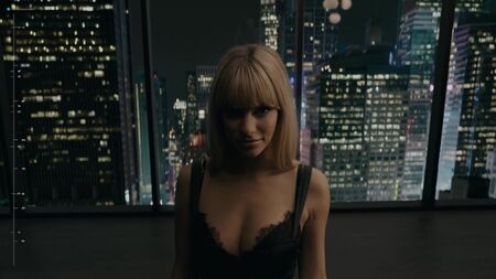 Amanda Seyfried, Jordan Claire Robbins, ecc. nude - Anon (2018) HD 1080p Web