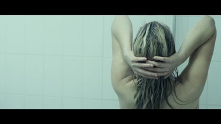 Rachael Taylor nuda - Ghost Machine (2009) HD 1080p
