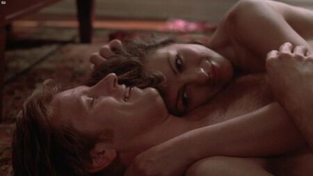 Elizabeth Hurley nuda - Double Whammy (2001) Guarda online / Elizabeth Hurley - Double Whammy
