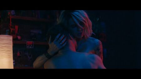 Kate Beckinsale nuda – Jolt (2021) HD 1080p Guarda online / Kate Beckinsale - Una bellezza da urlo