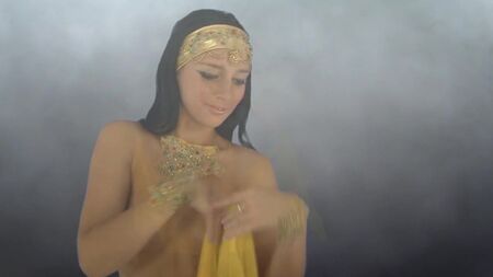 Danza erotica - Bellezza orientale - HD