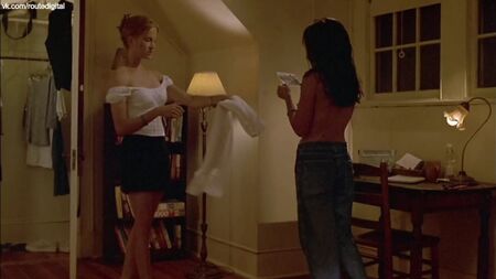 Susan Ward nuda, Lori Heuring, Erinn Bartlett, Laurie Fortier - The In Crowd (2000) 1080p - Guarda online