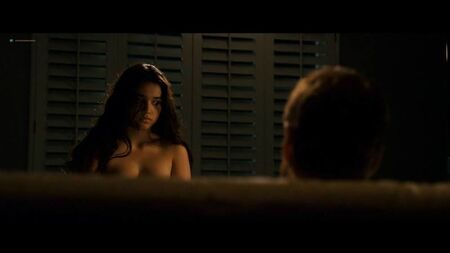 Summer Bishil (le scene più hot di Summer Bishil in "Nothing Is Private" del 2007)