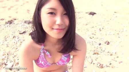 IDOLO DELLA GRAVURA - HONOKA AYUKAWA