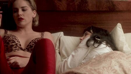 Isabelle Adjani nuda, Sharon Stone sexy - Diabolique (1996) HD 1080p Web