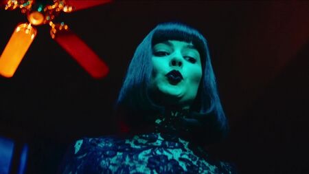 Margot Robbie, Katarina Cas - Terminal (2018) HD 1080p Nuda? Sexy! Guarda online