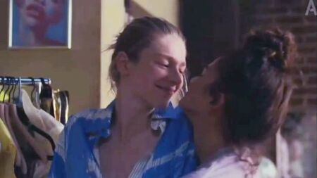 Euphoria - Stagione 2, Episodio 1: Ru e Julis