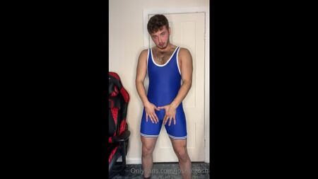 Joshbigosh [Porno gay su OnlyFans]