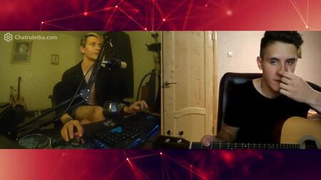 [La capanna del musicista] LA REAZIONE DELLE RAGAZZE ALLE CANZONI DI MAX KORZH | IL CHITARRISTA SU CHATRULETKA 8