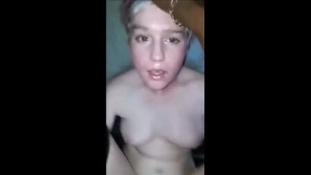 Adolescente amatoriale: primo orgasmo con un uomo di colore