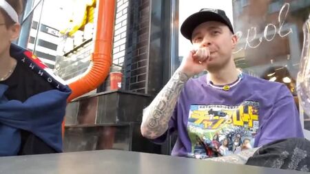 BOOSTER E EGOR KRID HANNO DORMITO CON LE RAGAZZE SENZA MASCHERINA _ AMINA SENZA MASCHERINA