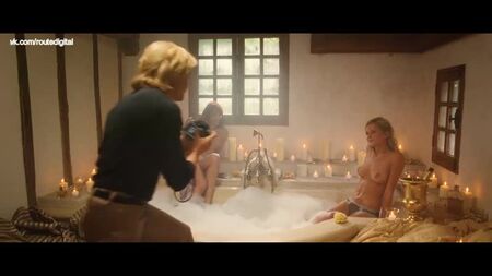 Alison Wheeler, Marie Perrin, ecc. Nude - Cloclo (FR-2012) Alison Wheeler, Marie Perrin, Ana Girardot, Sabrina Seyweku - Il mio percorso