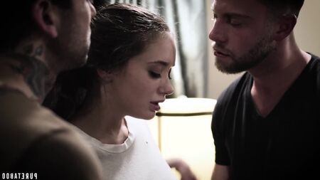 Gia Paige [HD1080, bruna, anale, doppia penetrazione, incesto, di gruppo, sesso sfrenato, porno, hardcore, adolescenti, giovani, pompino, cowgirl, pecorina, tette naturali]