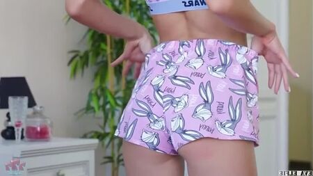 Mi sono scopato le amiche di mia sorella, Eva Elfi, porno con Eva Elfi, in russo