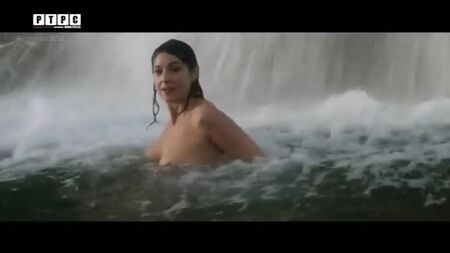 Monica Bellucci Nude - Sulla Via Lattea (2016/2018) Guarda online / Monica Bellucci - Sulla Via Lattea