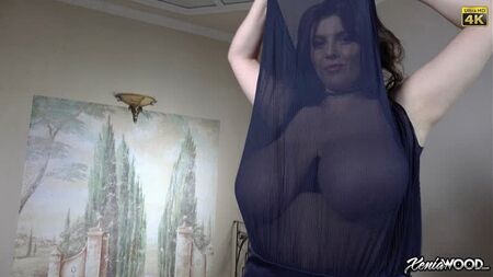 Xenia Wood - Guardali per intero