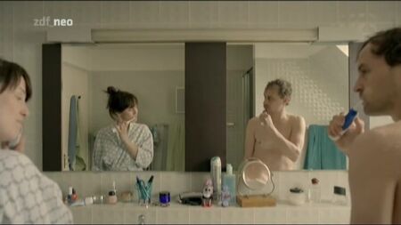 Katja Danowski, Marlene Morreis Nude - Dai, su E01-02 (2015) 2 Guarda online / Katja Danowski, Marlene Morreis