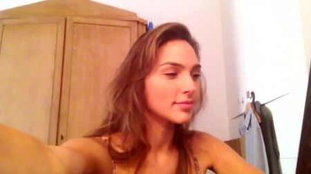 Gal Gadot nuda