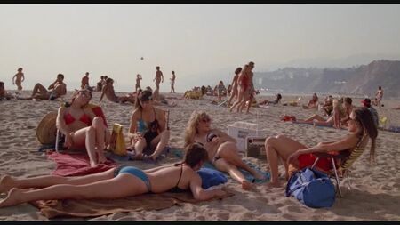 Elizabeth Daily, Deborah Foreman e altre - Nude - Valley Girl (1983) HD 1080p Blu-ray - Guarda online