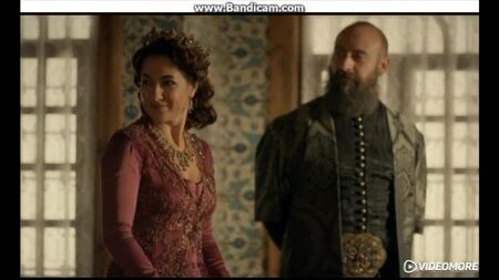 Fatma Sultan si trova a palazzo e presenta Hurijihan Sultan) #ilsecolamagnifico#obovsem#hurijihansultan#hatijesultan#sultan