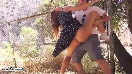 Porno in un luogo pubblico con Dani Daniels vestita [porno, sesso, scopate, russo, incesto, mamma, fatto in casa]