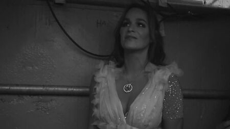 Andrea Berg – Sorriderò quando te ne andrai (Video ufficiale) MTW